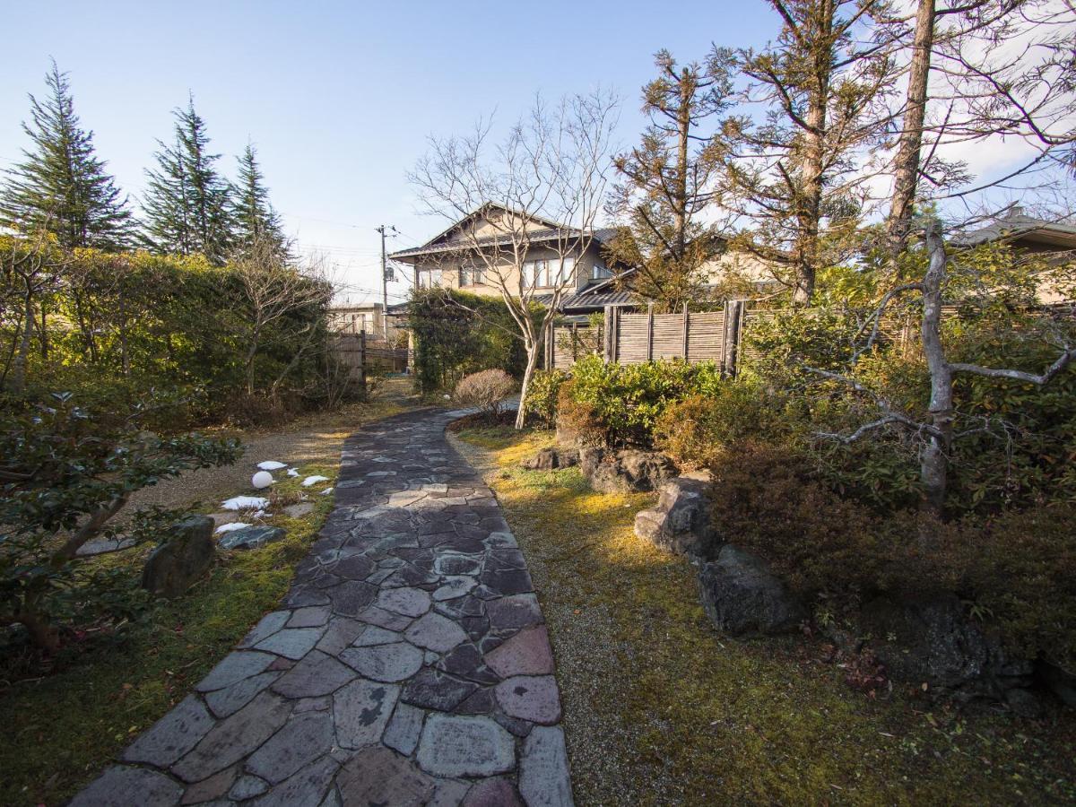 Tomiya Ryokusuian Sado-Taiken Guest House Екстериор снимка